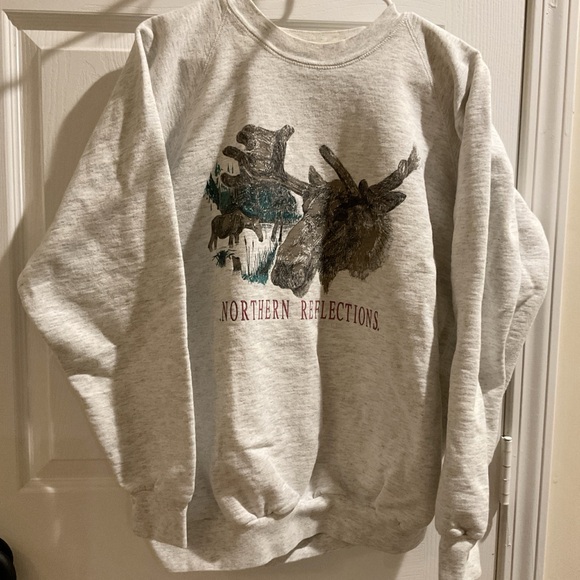 Northern Reflections Light Gray Crewneck Sweater - Picture 1 of 6